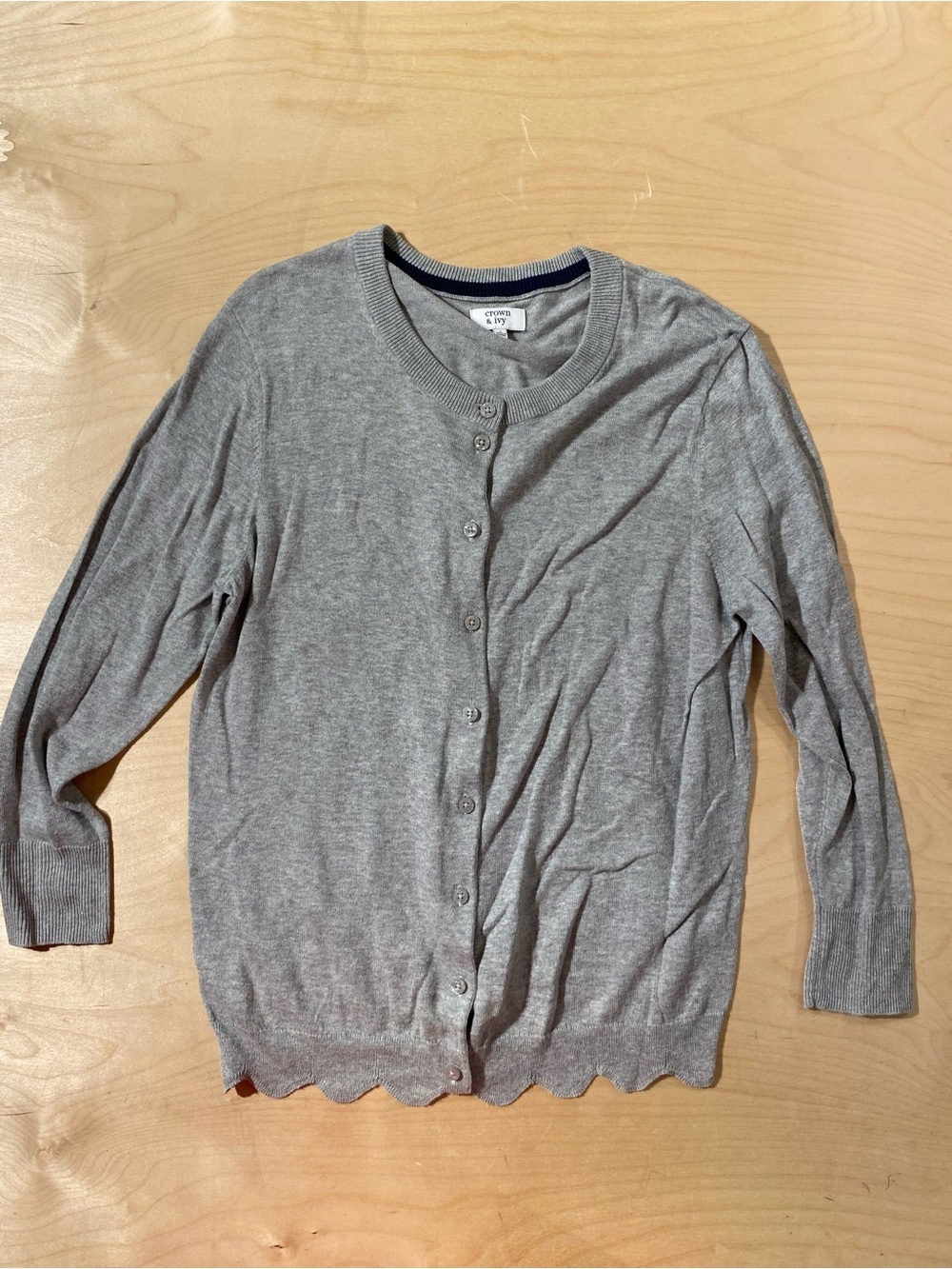 Crown & Ivy Women’s Gray Button-Front Cardigan Sweater Large (RY)